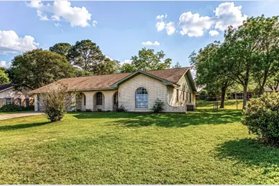 605 Clearspring Drive, Brenham, TX 77833 - Photo 3