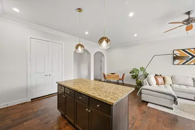 510 Lovett Boulevard #301, Houston, TX 77006 - Photo 7