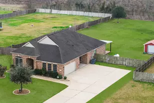 4926 Magnolia Bend Dr, Rosharon, TX 77583 - Photo 3