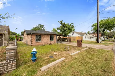 1913 Thonig Road, Houston, TX 77055 - Photo 3