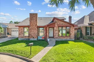 54 Campeche Cir, Galveston, TX 77554 - Photo 33