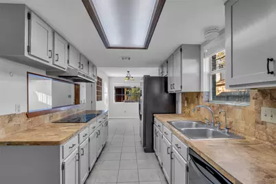 3747 Clear Falls Drive, Kingwood, TX 77339 - Photo 5