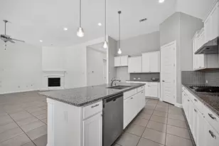 13326 Lake Chesdin Rd, Houston, TX 77044 - Photo 13