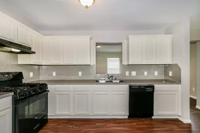 5119 Panay Park Drive, Houston, TX 77048 - Photo 9