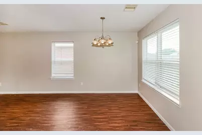 5119 Panay Park Drive, Houston, TX 77048 - Photo 7
