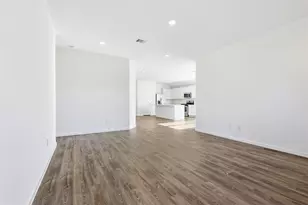 9527 Twilight Briar Ln, Baytown, TX 77521 - Photo 17