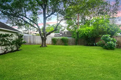 12114 Westmere Drive, Houston, TX 77077 - Photo 35