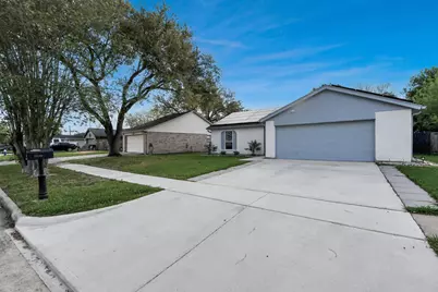 10203 Hollow Canyon Dr Drive, Sugar Land, TX 77498 - Photo 3