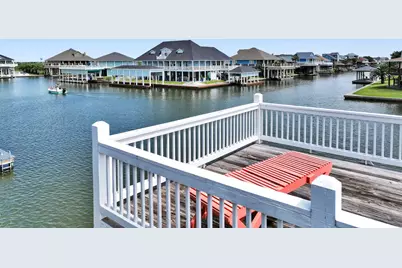 1295 Lagoon Drive, Crystal Beach, TX 77650 - Photo 15