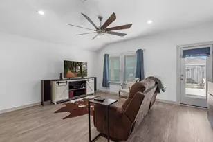 634 Thunder Cloud Dr, Baytown, TX 77523 - Photo 11