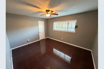 7202 Deep Forest Drive, Houston, TX 77088 - Photo 13