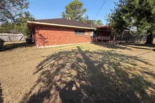 7202 Deep Forest Dr, Houston, TX 77088 - Photo 19