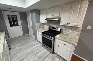 7202 Deep Forest Dr, Houston, TX 77088 - Photo 7