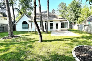 71 E Hobbit Glen Dr, The Woodlands, TX 77384 - Photo 3