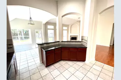71 E Hobbit Glen Drive, The Woodlands, TX 77384 - Photo 7