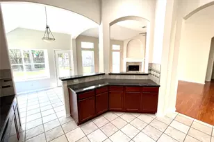 71 E Hobbit Glen Dr, The Woodlands, TX 77384 - Photo 7