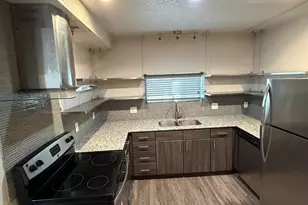 4630 Woodside St, Houston, TX 77023 - Photo 5
