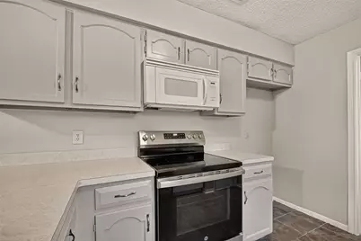 16451 Cavendish Drive, Houston, TX 77059 - Photo 15