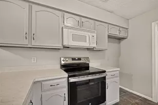 16451 Cavendish Dr, Houston, TX 77059 - Photo 15