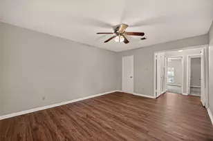 16451 Cavendish Dr, Houston, TX 77059 - Photo 25