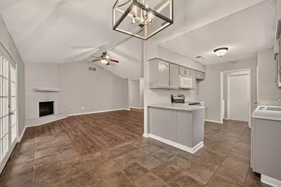 16451 Cavendish Drive, Houston, TX 77059 - Photo 11