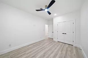 7827 Brandon St, Houston, TX 77051 - Photo 19