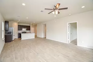 1611 Crystal Fawn Ct, Richmond, TX 77469 - Photo 9