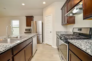 1611 Crystal Fawn Ct, Richmond, TX 77469 - Photo 7