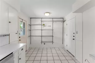 1911 Manila Ln, Houston, TX 77043 - Photo 21