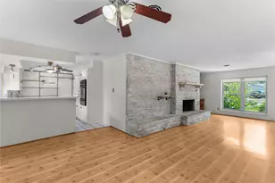 1911 Manila Ln, Houston, TX 77043 - Photo 11