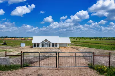 9391 Hajovsky Road, La Grange, TX 78945 - Photo 17