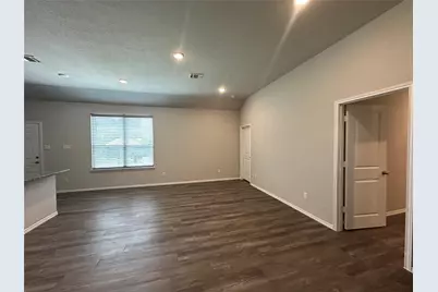 15063 Arrowhead Loop E, Willis, TX 77378 - Photo 3