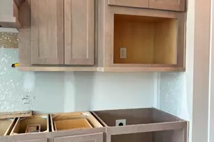 16015 Hayes Pk Dr, Houston, TX 77079 - Photo 9