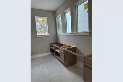 16015 Hayes Park Drive, Houston, TX 77079 - Photo 11