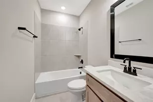 16015 Hayes Pk Dr, Houston, TX 77079 - Photo 39