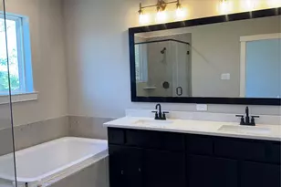 16015 Hayes Pk Dr, Houston, TX 77079 - Photo 11