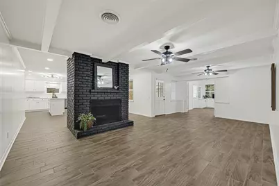 226 Driftwood Drive, Seabrook, TX 77586 - Photo 7