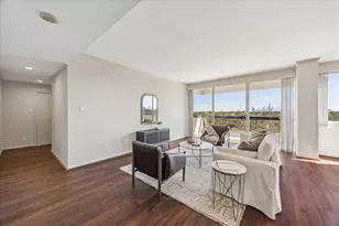 49 Briar Hollow Ln Ln, Houston, TX 77027 - Photo 5