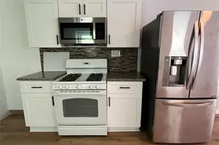 1824 Biovu Dr, Galveston, TX 77551 - Photo 9