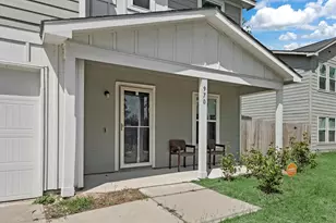 970 Cedar Point Dr, Livingston, TX 77351 - Photo 3