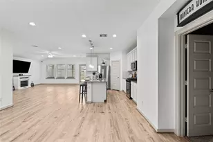 13332 Silver Egret Ln Ln, Texas City, TX 77568 - Photo 17