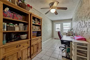 39 Regency Pt, Conroe, TX 77356 - Photo 11