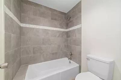 8115 Fondren Lake Drive, Houston, TX 77071 - Photo 33