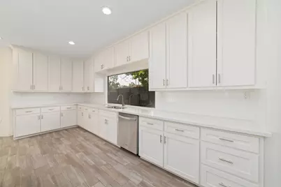 8115 Fondren Lake Drive, Houston, TX 77071 - Photo 13