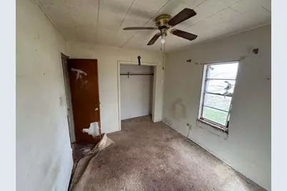 610 W Garrison Avenue, Electra, TX 76360 - Photo 11