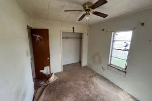 610 W Garrison Ave, Electra, TX 76360 - Photo 11