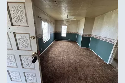 610 W Garrison Avenue, Electra, TX 76360 - Photo 3