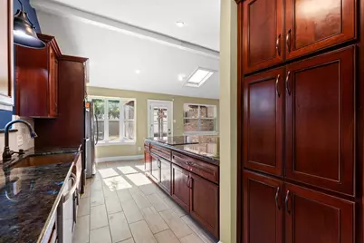 3010 Westerland Drive, Houston, TX 77063 - Photo 15