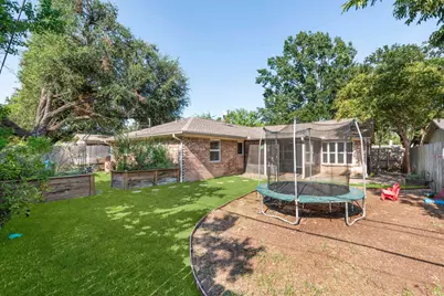 3010 Westerland Drive, Houston, TX 77063 - Photo 45
