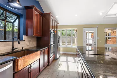 3010 Westerland Drive, Houston, TX 77063 - Photo 17
